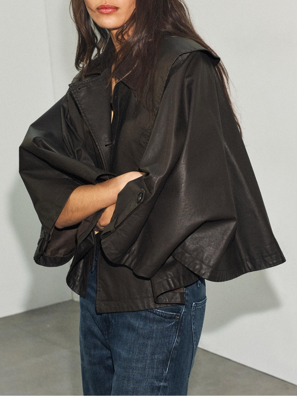 Zara Dark Brown Detachable Lapel Collar Waxed Cape. Size M-L. Brand new!
